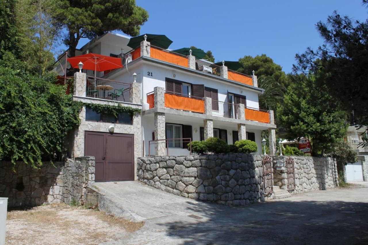 7953a Apartment *